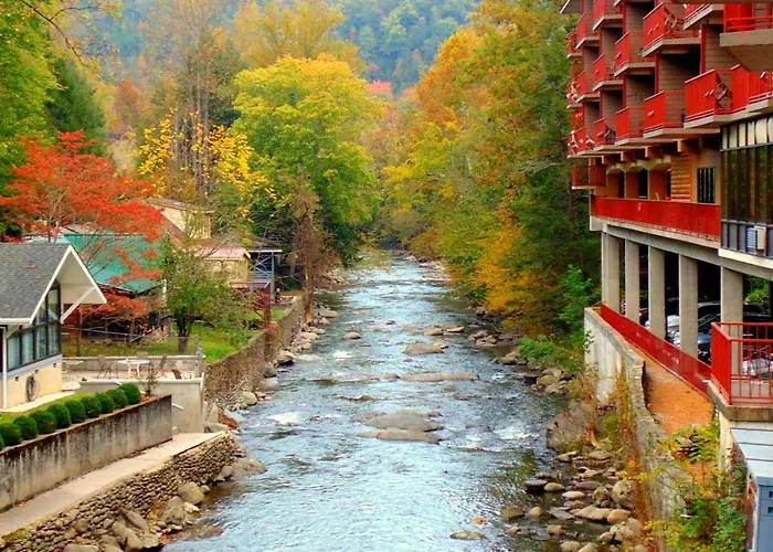 Cheap hotel: Baymont By Wyndham Gatlinburg On The River